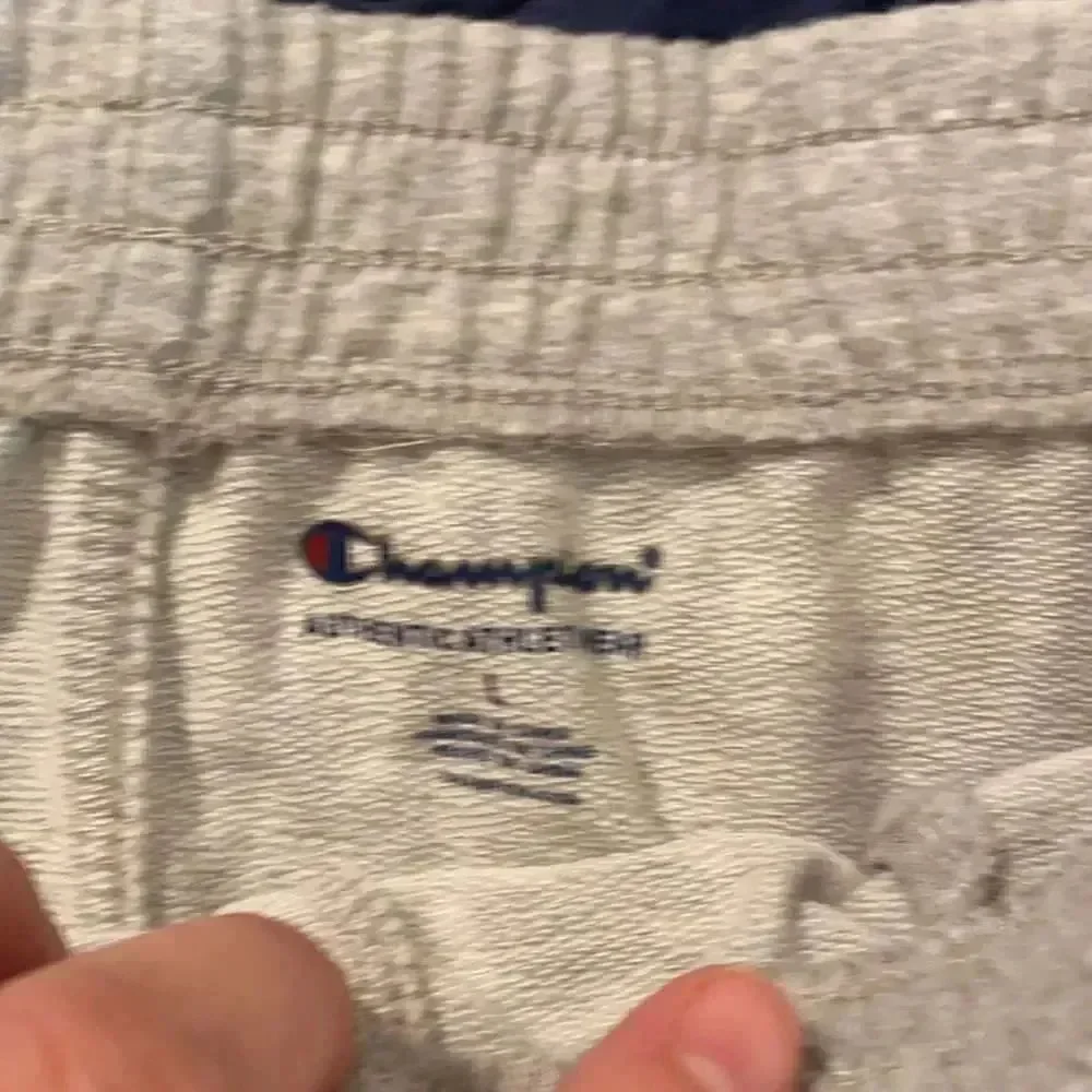 Champion boys shorts L